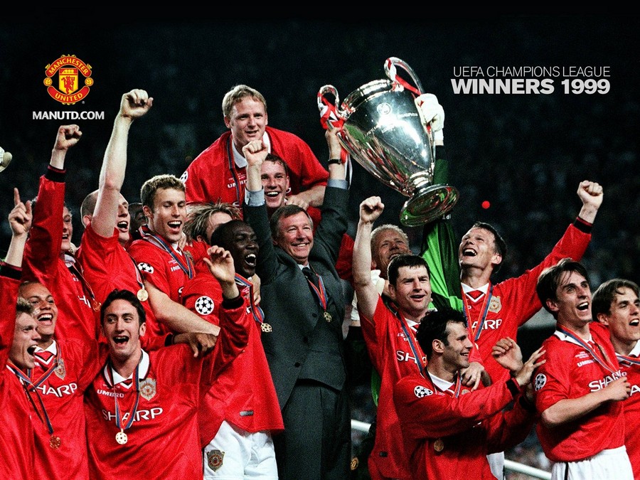 密切关注着 密切关注着